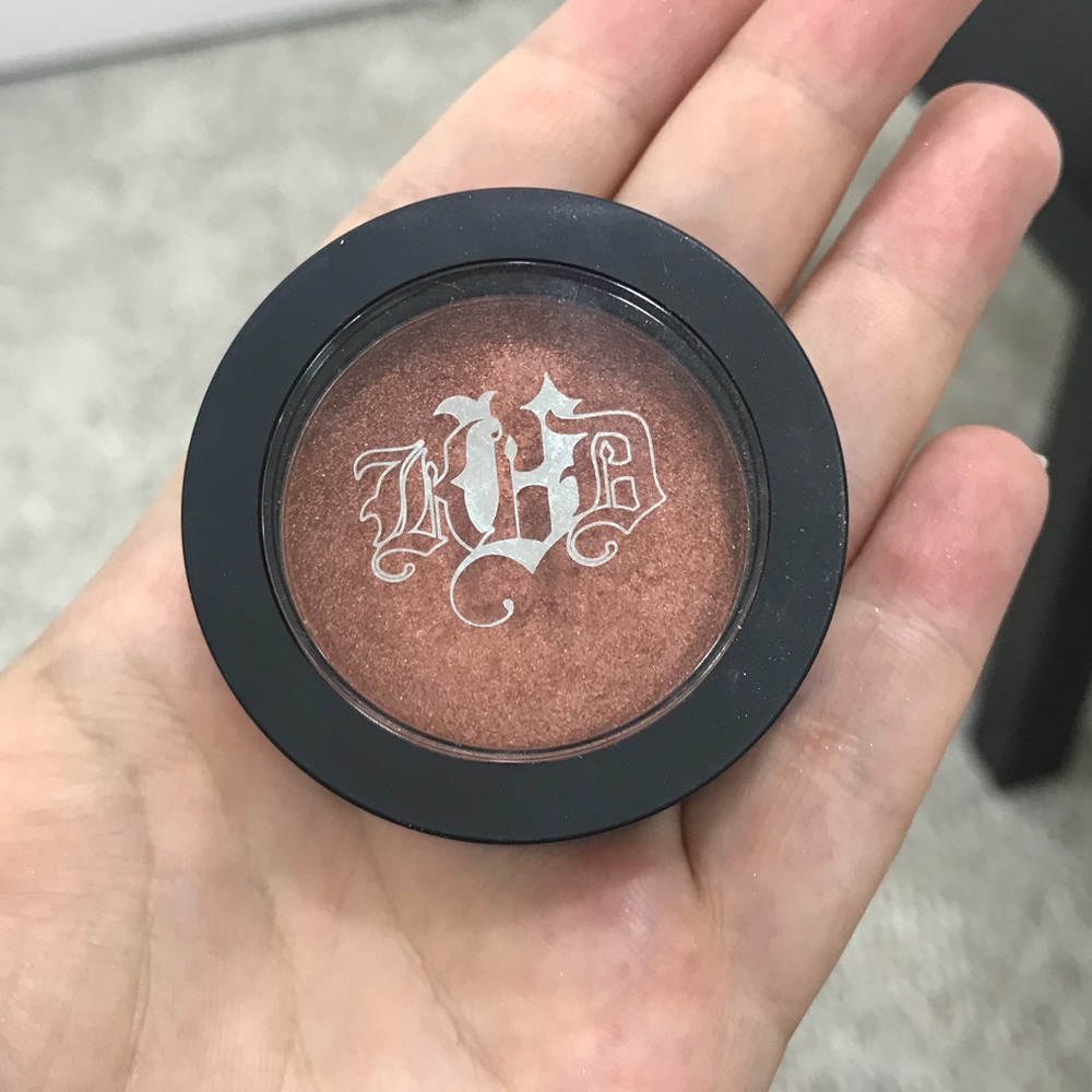 Metal Crush Eyeshadow - DOCE by Kat Von D
